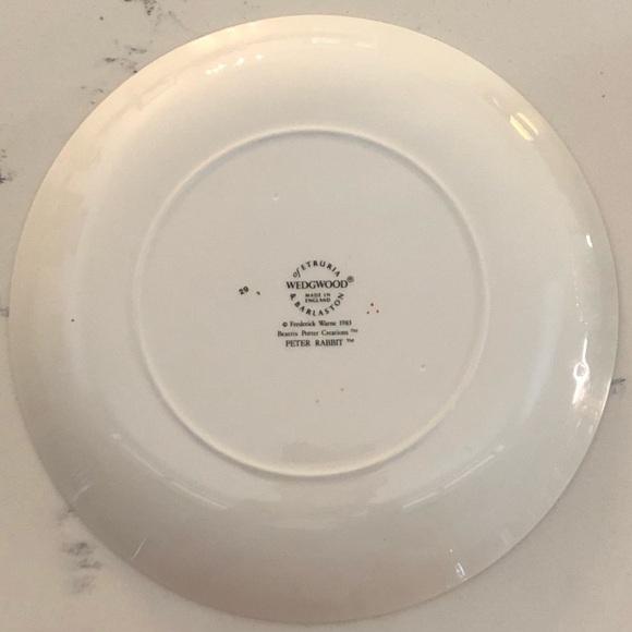 Wedgwood Beatrix Potter Christmas Plate 1983 Peter Rabbit In Box~England - Picture 2 of 5